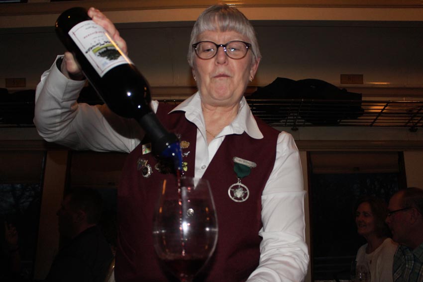 Grapevine wine train (21)